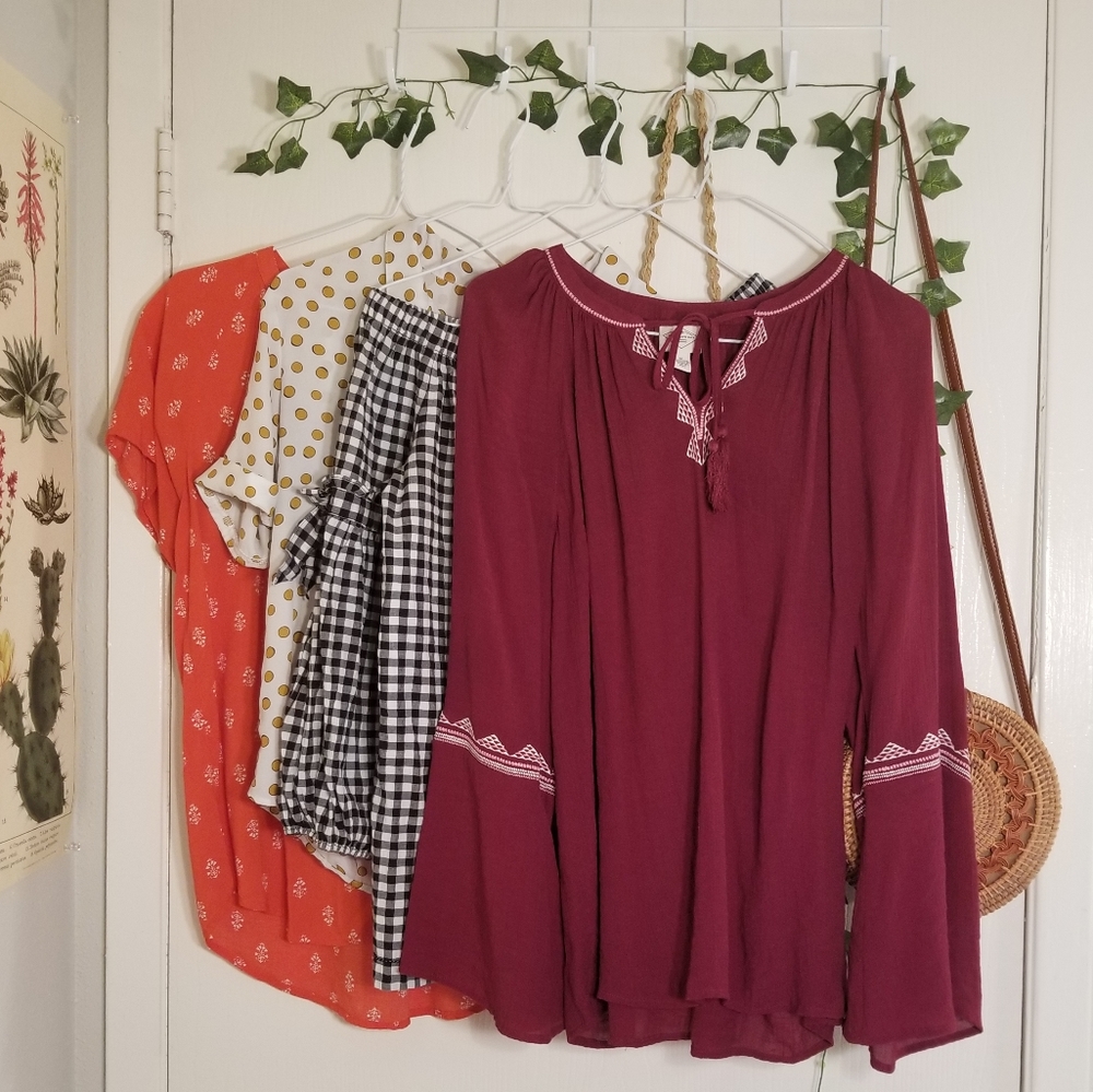 Not so mystery bundle of tops size M